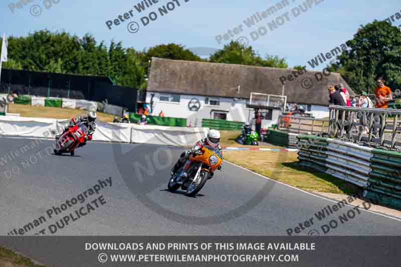 Vintage motorcycle club;eventdigitalimages;mallory park;mallory park trackday photographs;no limits trackdays;peter wileman photography;trackday digital images;trackday photos;vmcc festival 1000 bikes photographs